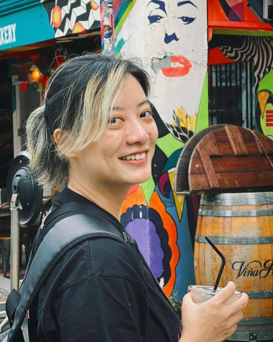 gaya rambut ala Leony (instagram.com/leonyvh)