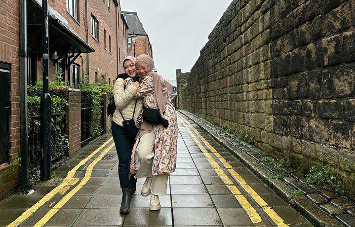 10 Potret Atalia Kamil Susul Zara ke Inggris, Bawa Bekal Perbumbuan!