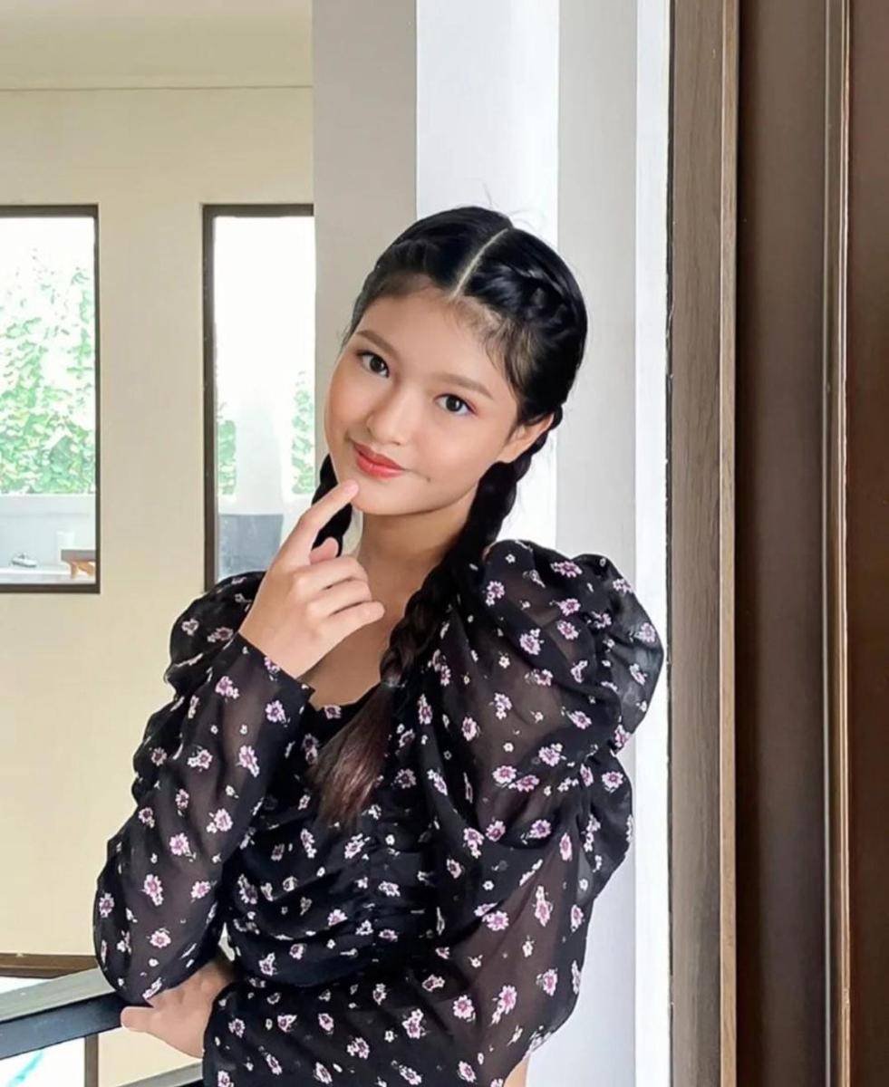 Elin JKT48 (instagram.com/jkt48.elin_)