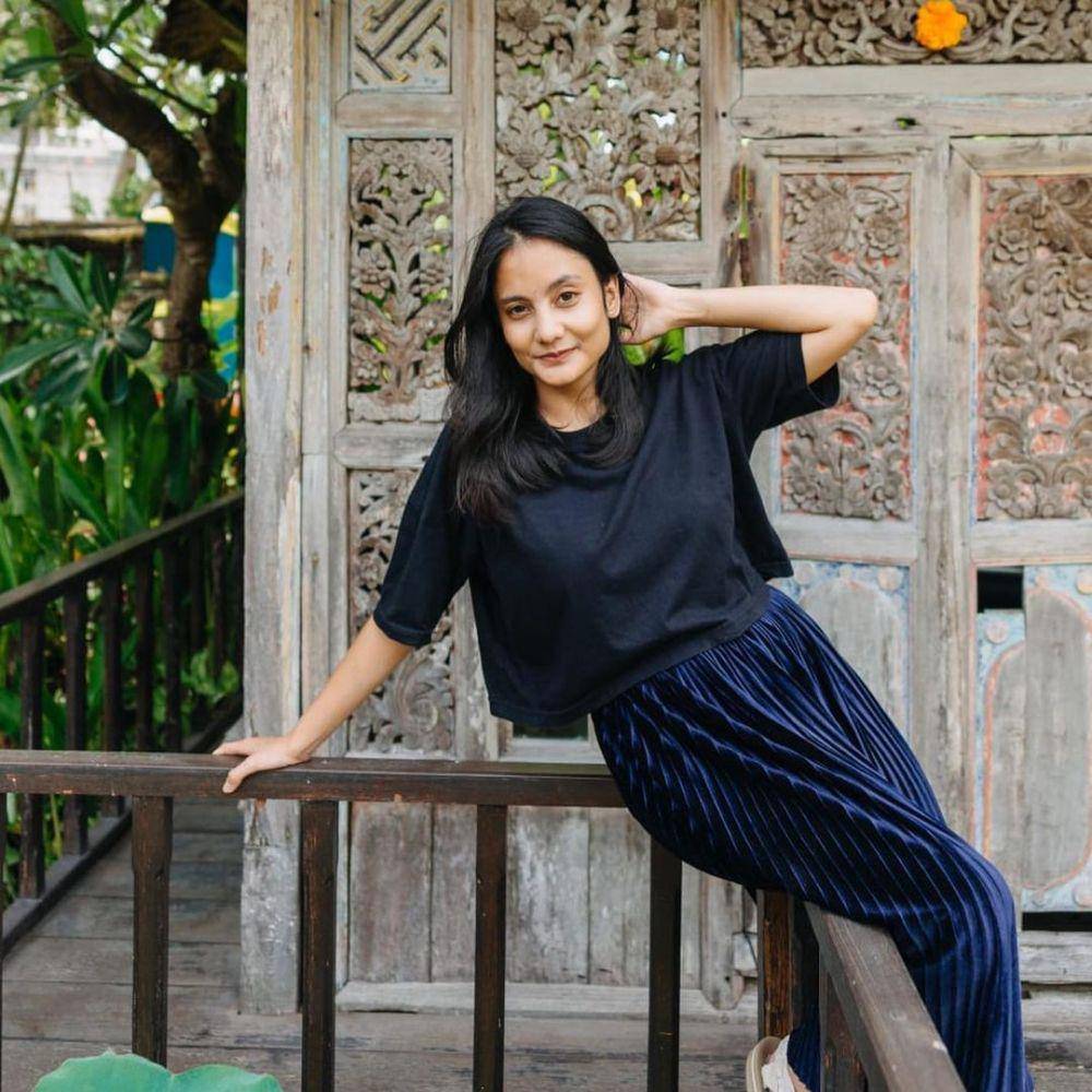 OOTD kasual ala Qisthas MasterChef Indonesia 11 (instagram.com/qisthas.mci11)