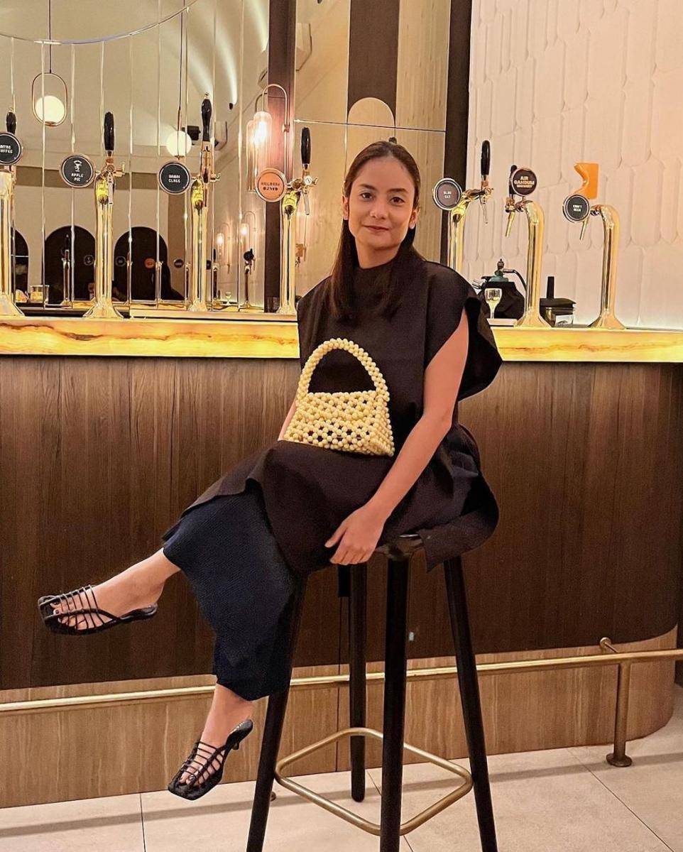 OOTD kasual ala Qisthas MasterChef Indonesia 11 (instagram.com/qisthas.mci11)