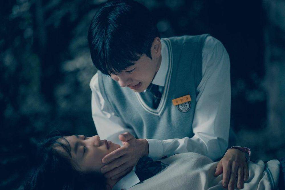 cuplikan Jeon Yeo Been dan Kang Hoon di drakor A Time Called You (instagram.com/lim_hyoseon)