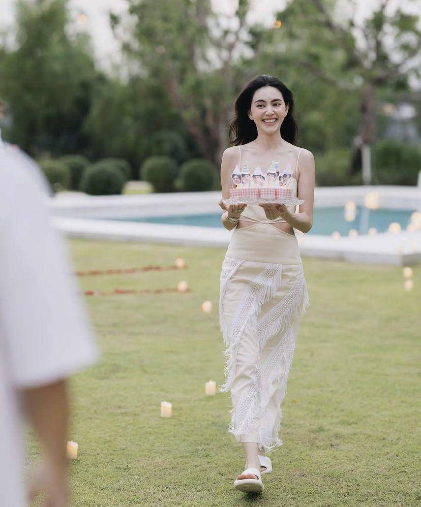 Davika Hoorne dan Ter Chantavit (instagram.com/davikah)