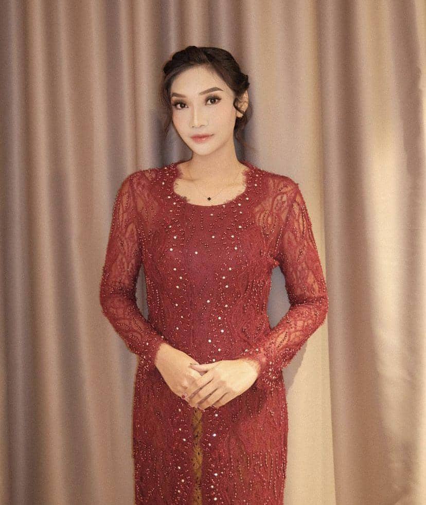 Cindy Caroline (instagram.com/c.eendy)