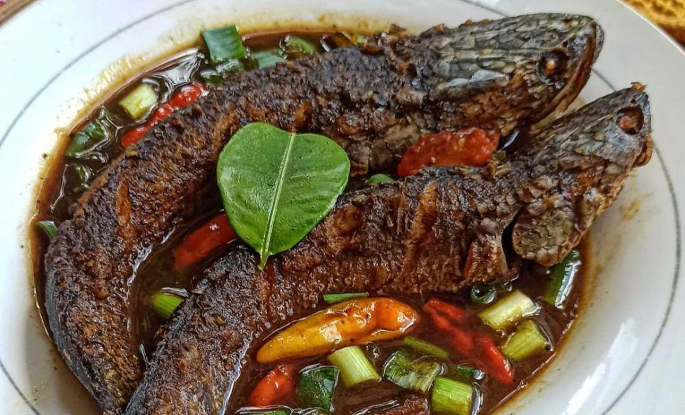 Resep Ikan Gabus Pucung Khas Betawi, Pakai Bumbu Rahasia Ini!