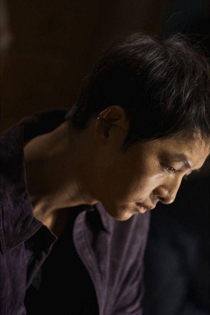 cuplikan Song Joong Ki di film Hopeless (instagram.com/plusm_entertainment)