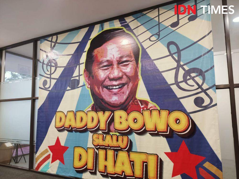 Projo Kunjungi Rumah Besar Relawan Prabowo 08 (IDN Times/Rachma Syifa Faiza Rachel)