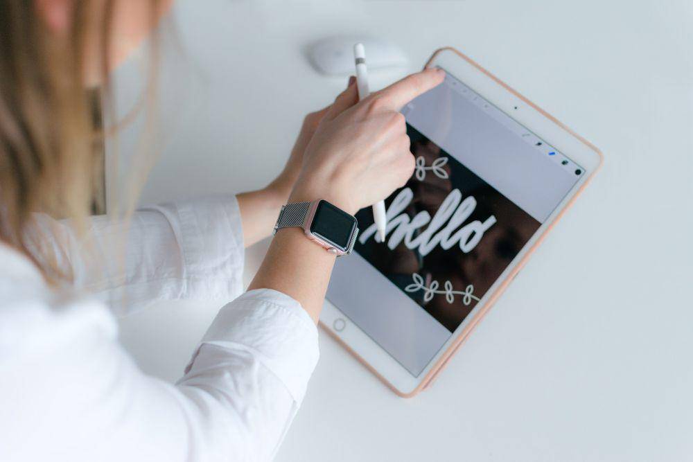 ilustrasi membuat desain (pexels.com/Marek Levak)