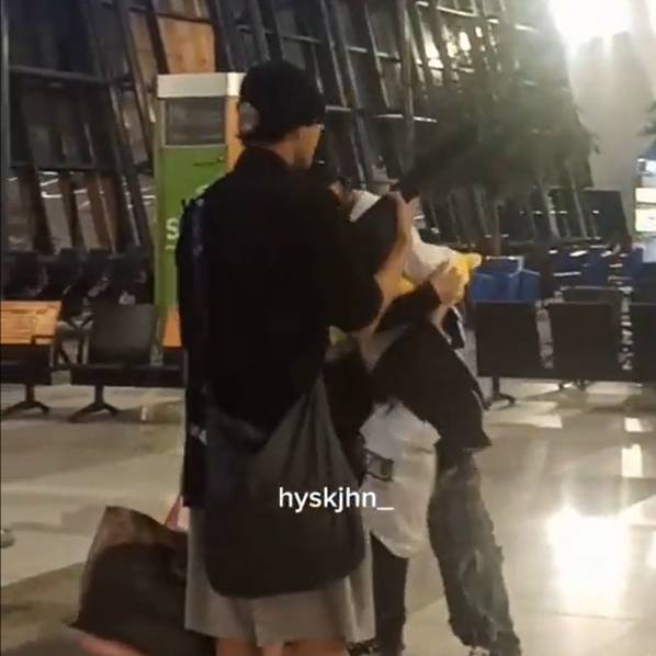 Zayyan XODIAC di bandara untuk balik ke Korea, Selasa (19/9/2023). (twitter.com/hyskjhn_)