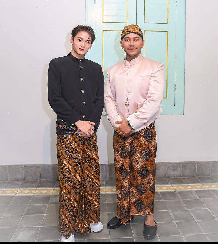 Gaya fabio asher dan Zayyan di acara dinner keraton Solo (Instagram.com/fabioasher)