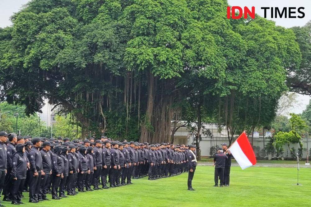 Presiden Jokowi lepas kontingen RI untuk Asian Games ke-19 di Hangzhou, China di Halaman Istana Merdeka, Jakarta, Selasa (19/9/2023). (IDN Times/Ilman Nafi'an)