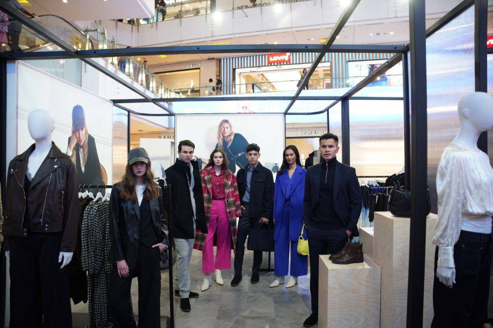 Peluncuran koleksi Marks & Spencer bertemakan autumn dan pop-up store pada Selasa (19/9/2023) di Grand Indonesia East Mall, Jakarta (dok. Marks & Spencer)