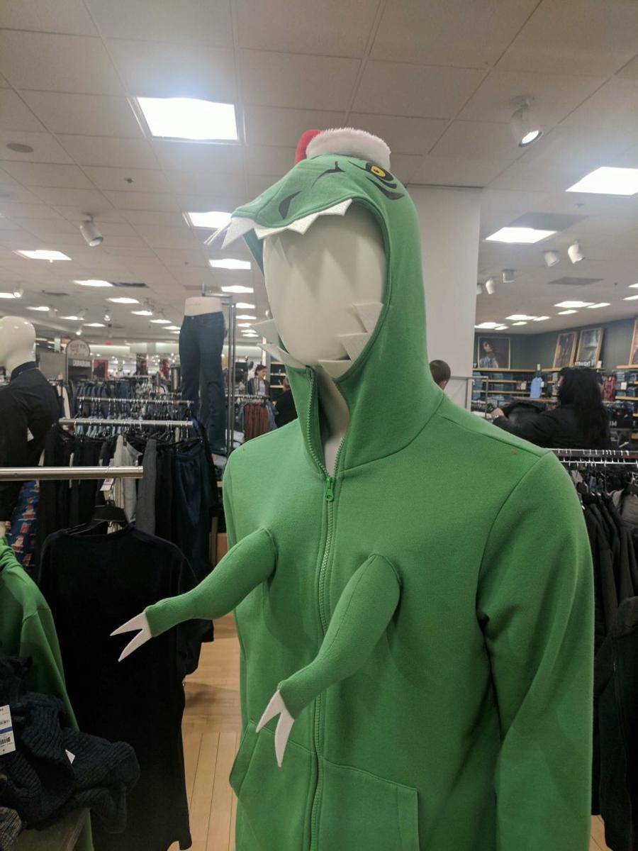 potret hoodie desain nyeleneh dan kocak (reddit.com/user/flyingtad)