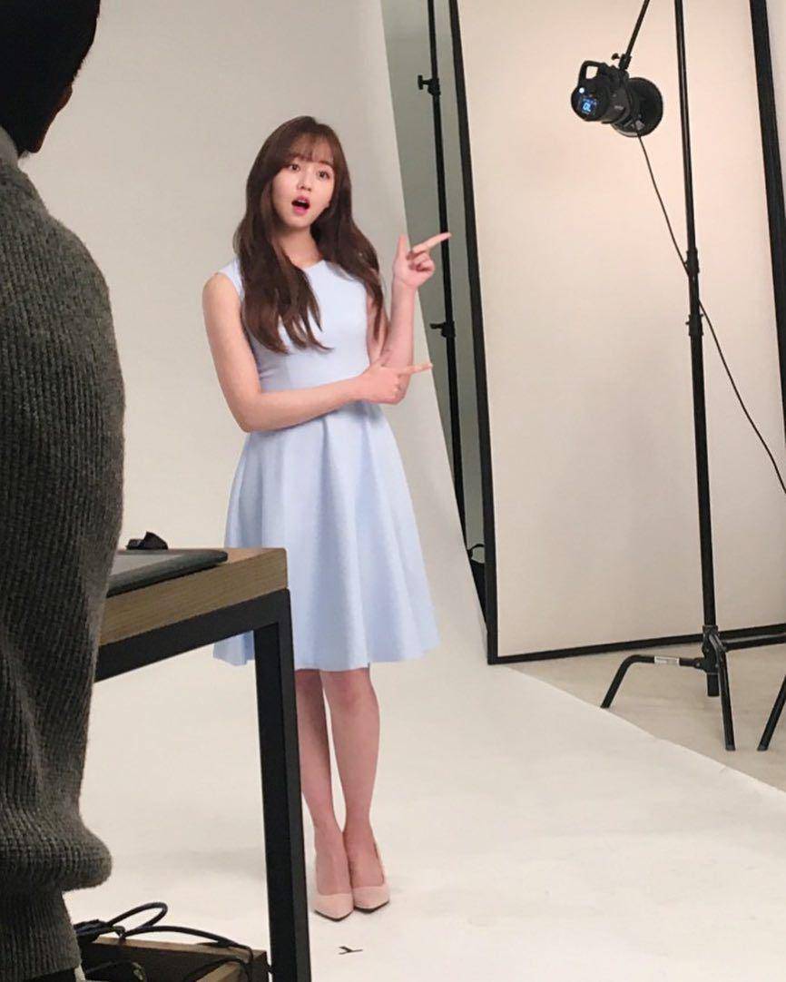 ide outfit feminin ala Kim So-hyun (instagram.com/wow_kimsohyun)