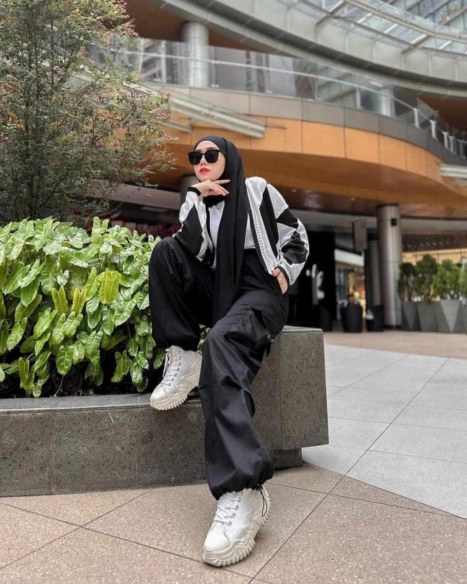 Yolla Anggita (instagram.com/yollaanggitaaa)