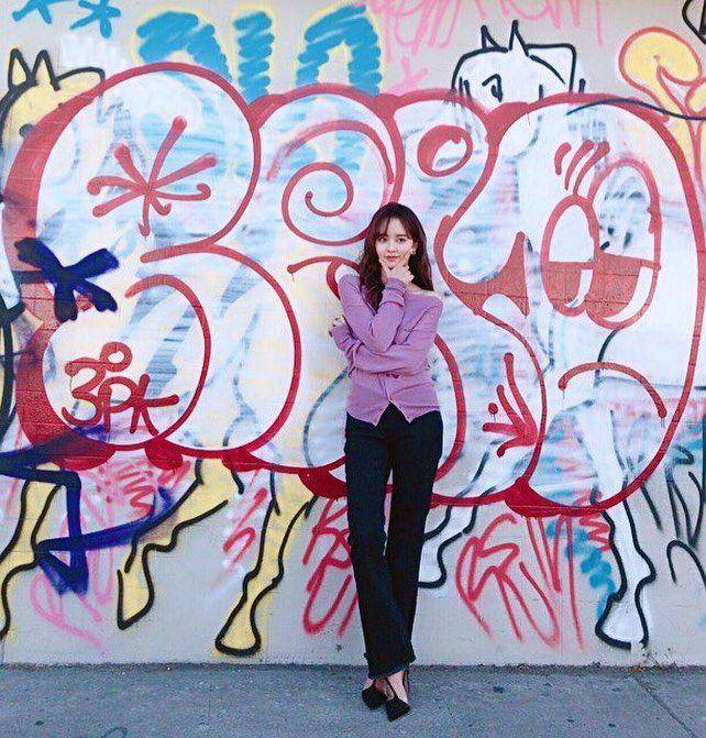 ide outfit feminin ala Kim So-hyun (instagram.com/wow_kimsohyun)