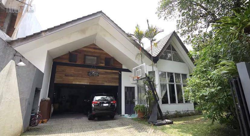 potret Rumah Dwi Sasono (youtube.com/TAULANY TV)