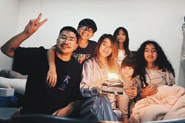 7 Potret Sheila Marcia Umumkan Hamil Anak Kelima, Penuh Suka Cita