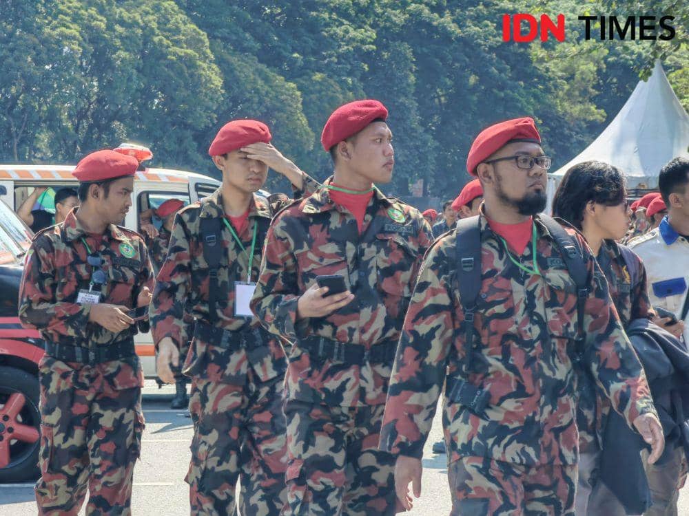 Persiapan Apel KOKAM di Stadion Manahan, Solo. (IDN Times/Larasati Rey)