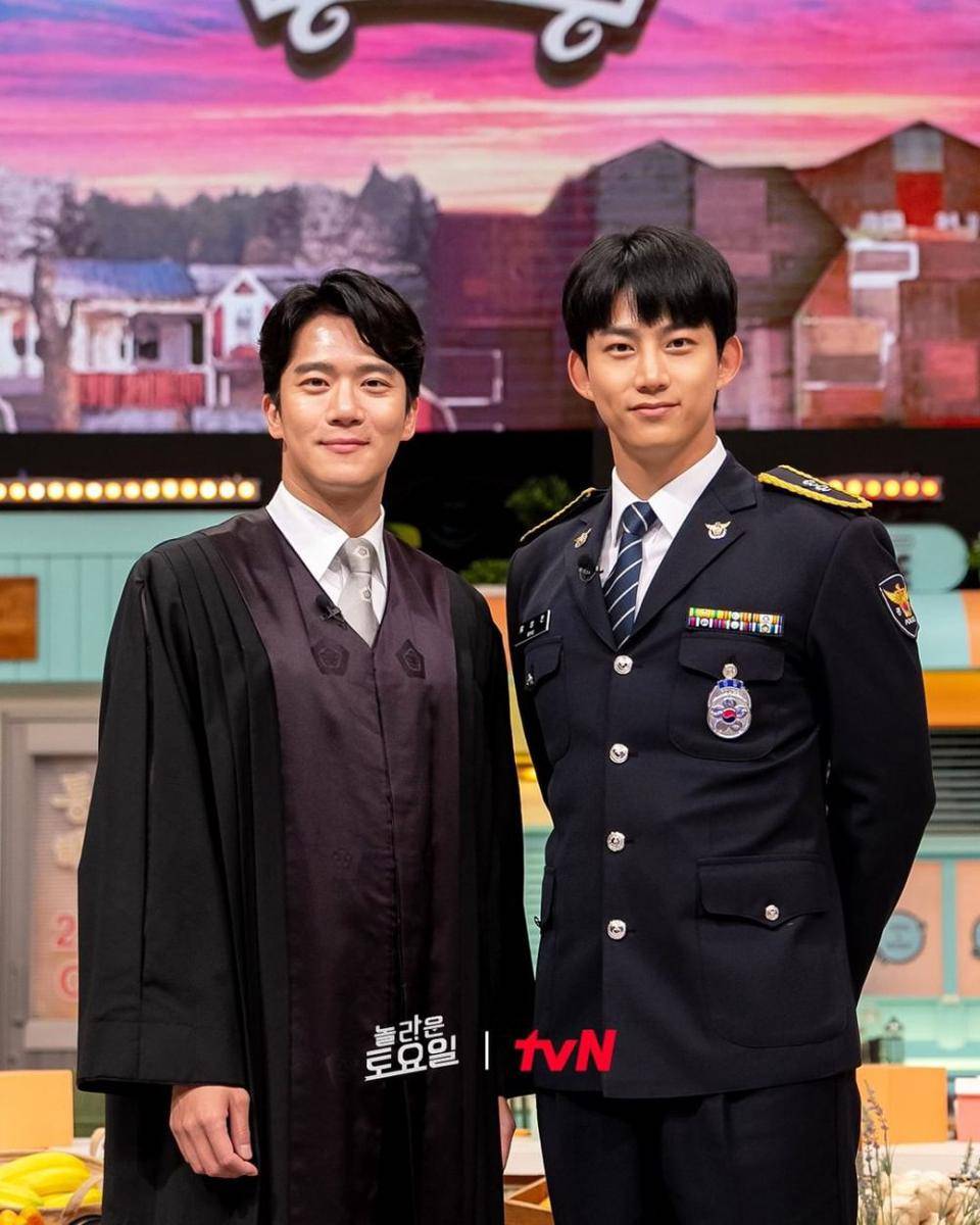 potret Ha Seok Jin dan Ok Taecyeon di Amazing Saturday (instagram.com/amazingsat_official)