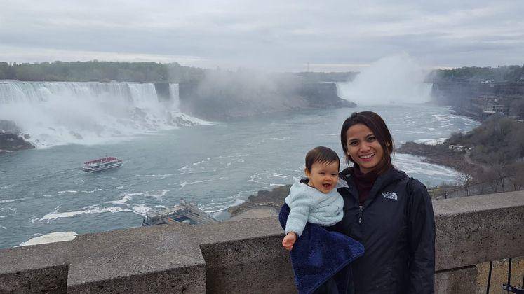 potret Acha Septriasa bersama anak liburan ke Air Terjun Niagara (instagram.com/septriasaacha)