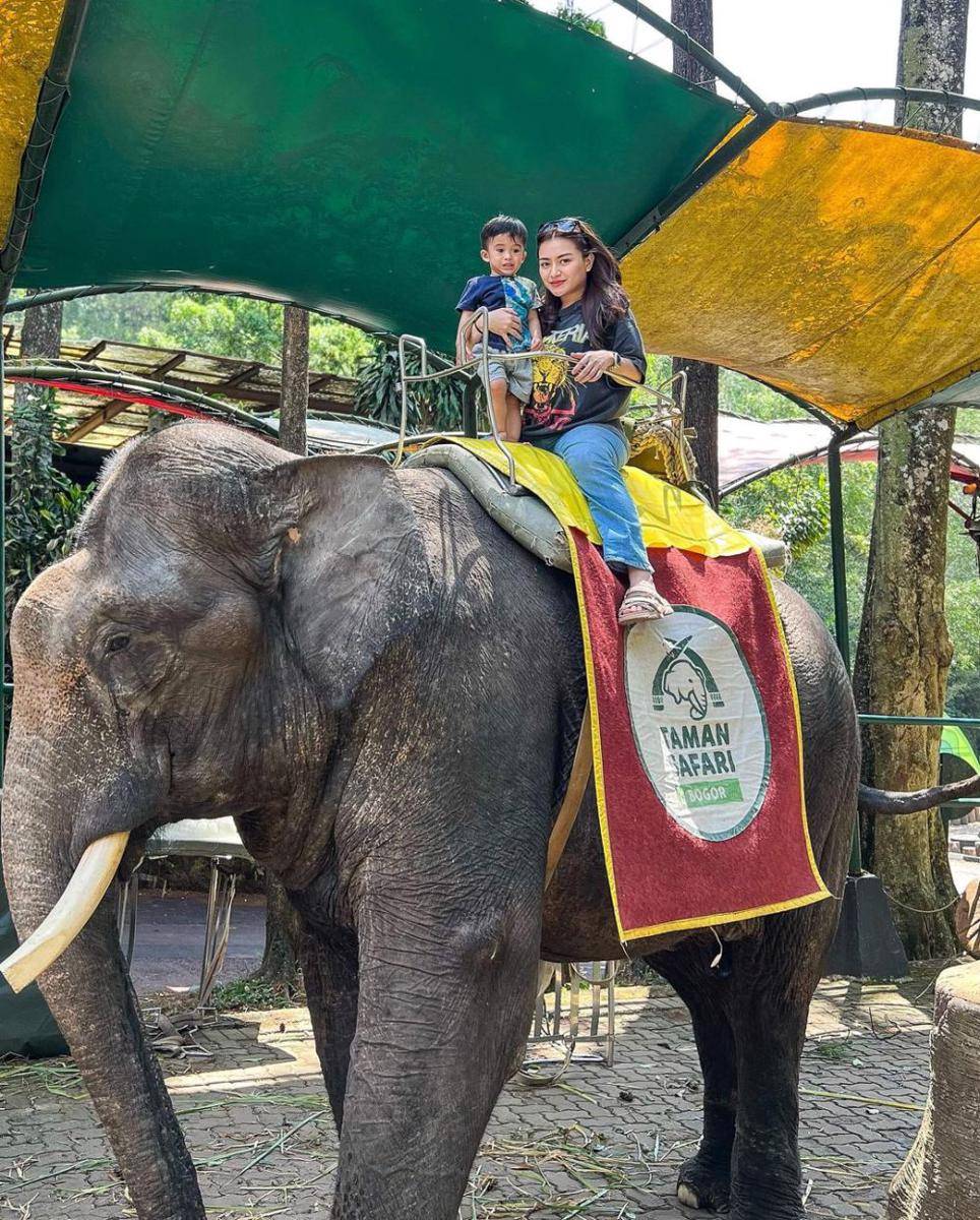 potret Nathalie Holscher dan buah hati (instagram.com/nathalieholscher)