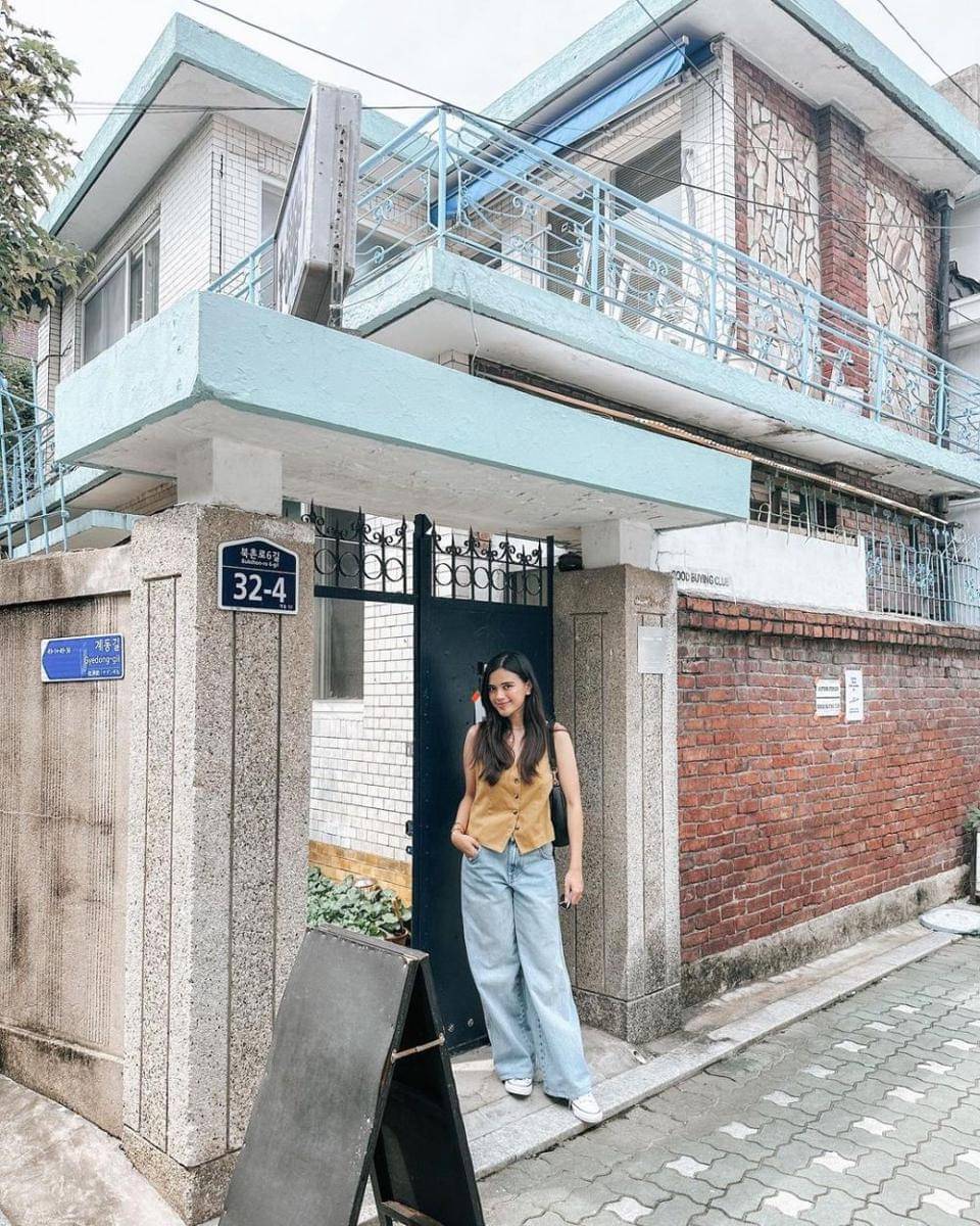 Padu padan shoulder bag ala Audi Marissa (instagram.com/audimarissa)