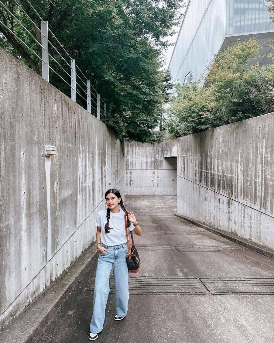 Padu padan shoulder bag ala Audi Marissa (instagram.com/audimarissa)