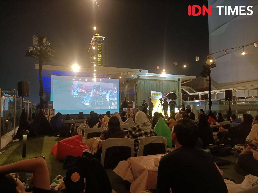 potret keseruan nobar episode final Moving (IDN Times/Alfiana)
