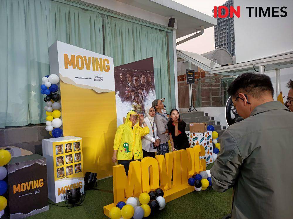 potret keseruan nobar episode final Moving (IDN Times/Alfiana)