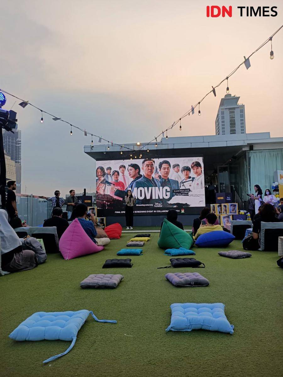 potret keseruan nobar episode final Moving (IDN Times/Alfiana)