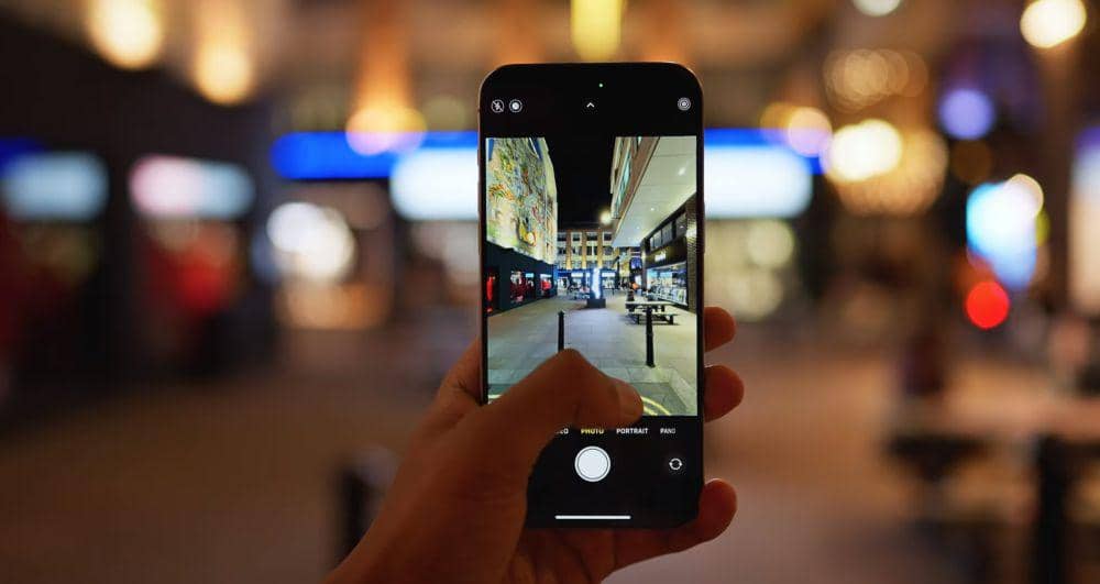 potret Apple iPhone 15 Pro (dok. youtube.com/Mrwhosetheboss)