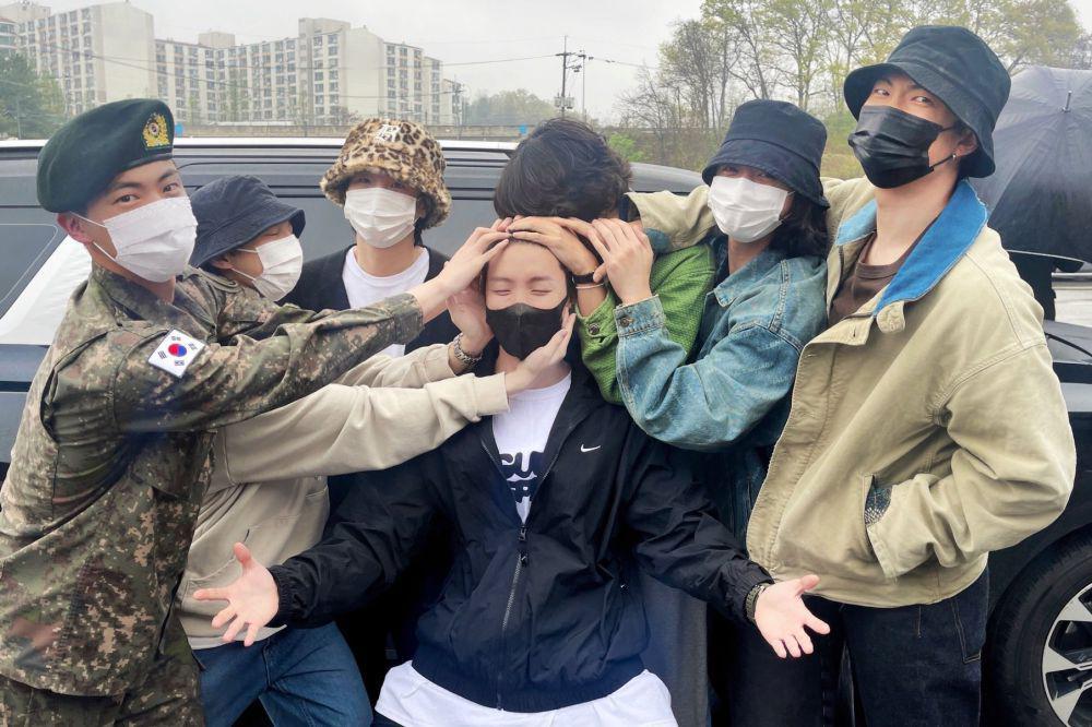 Alasan BTS Perpanjang Kontrak, Terlalu Sayang dengan Grup?