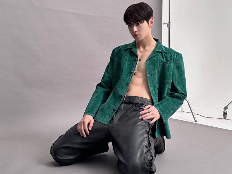 Cha Eun Woo (instagram.com/eunwo.o_c)