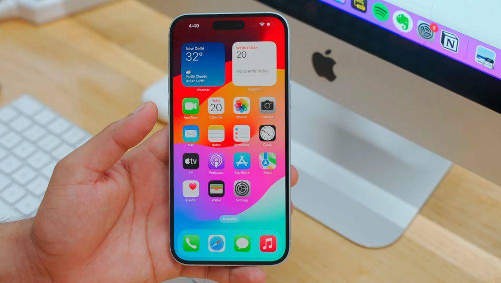 potret Apple iPhone 15 Plus (dok. youtube.com/Tech Burner)