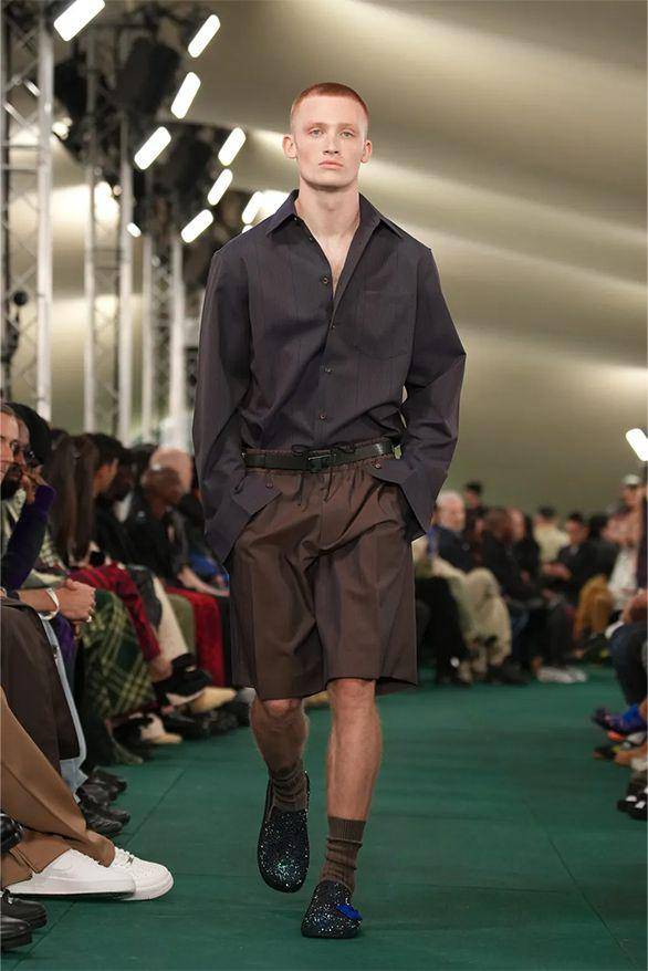 Burberry Summer '24 di LFW 2023 (dok. Burberry)