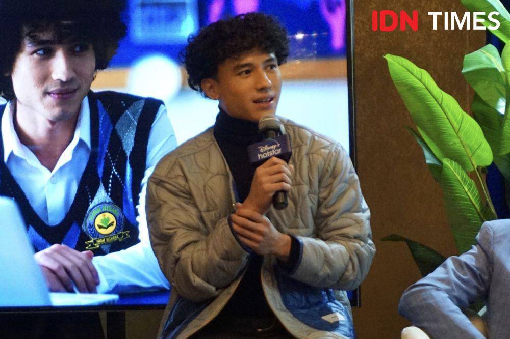 para pemain dan tim produksi serial Pernikahan Dini di konferensi pers pada Kamis (21/9/2023) (IDN Times/Elizabeth Chiquita)