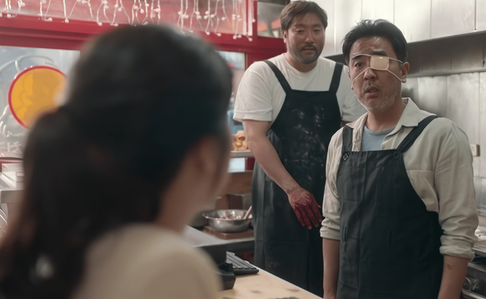 Jang Ju Won (Ryoo Seung Ryong) dan Kwon Yeung Deuk (Park Kwang Jae) di drakor Moving (Dok. Disney+ Hotstar/Moving)