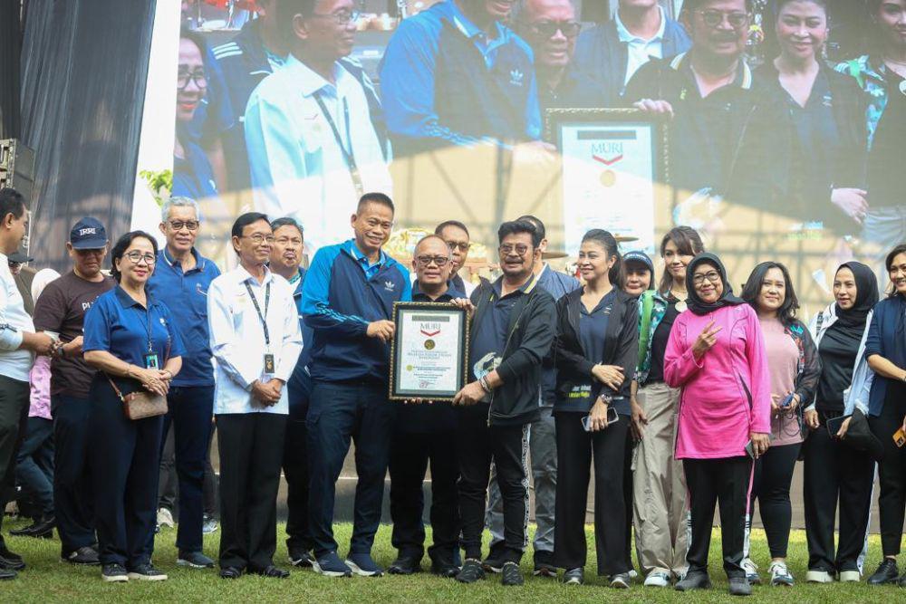 Cetak Rekor Dunia, Kementan Gelar Jalan Sehat dan Gerakan Minum Jamu