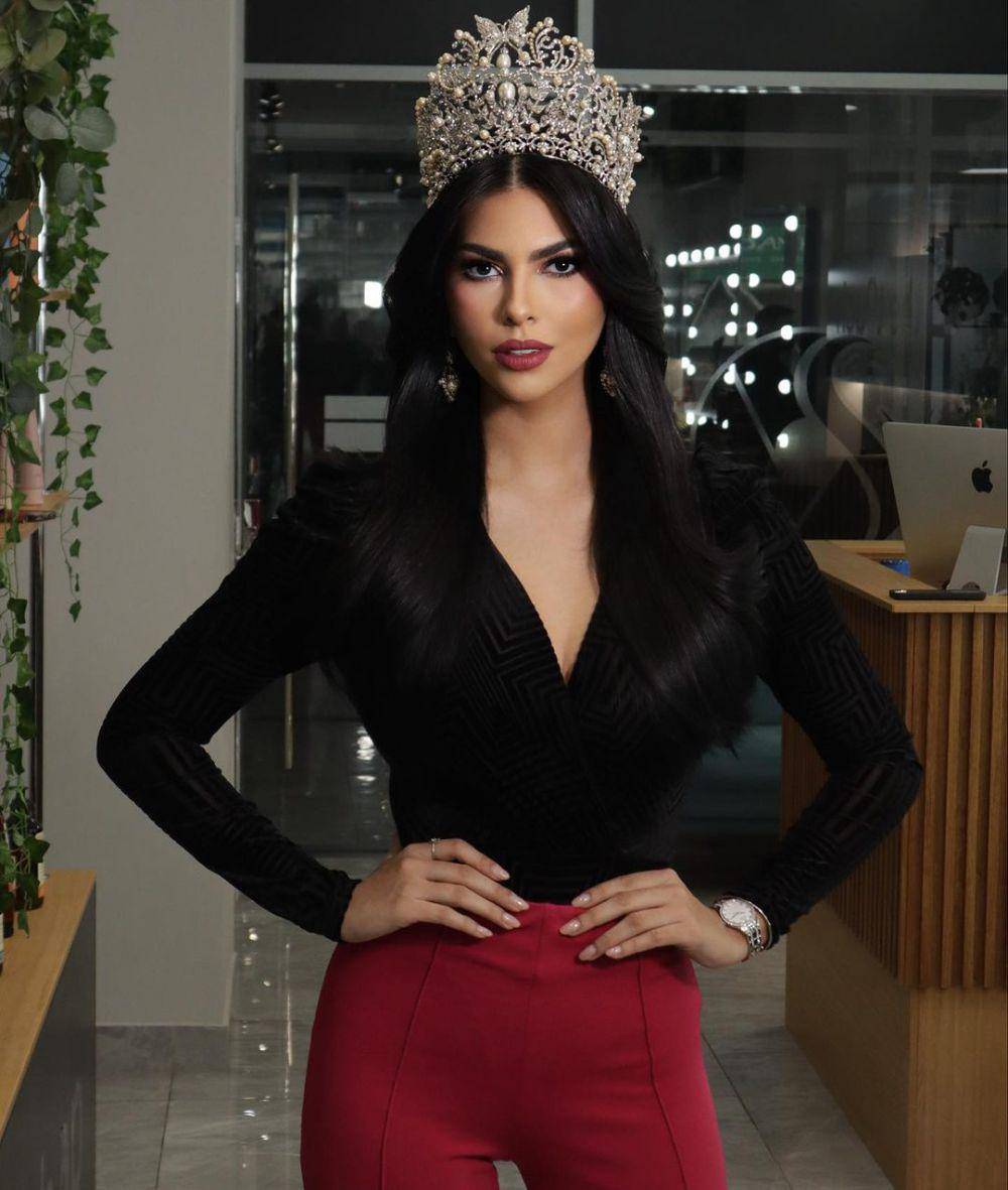 Potret Miss Universe Panama 2023 Natasha Vargas (Instagram.com/natashavargass)