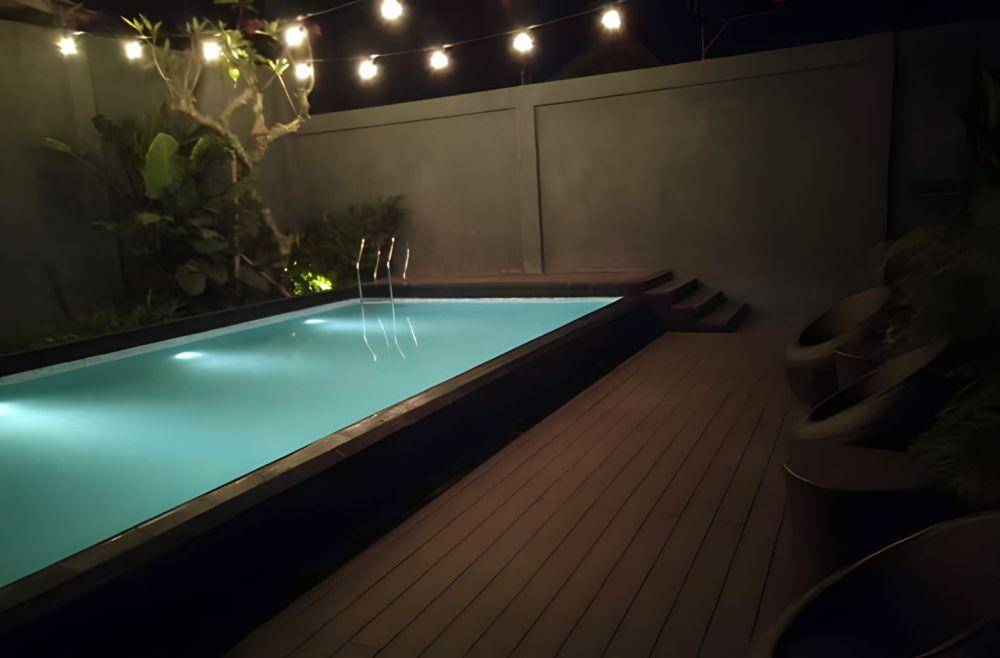 Kolam renang Hotel Front One Inn (instagram.com/frontoneinnkediri)