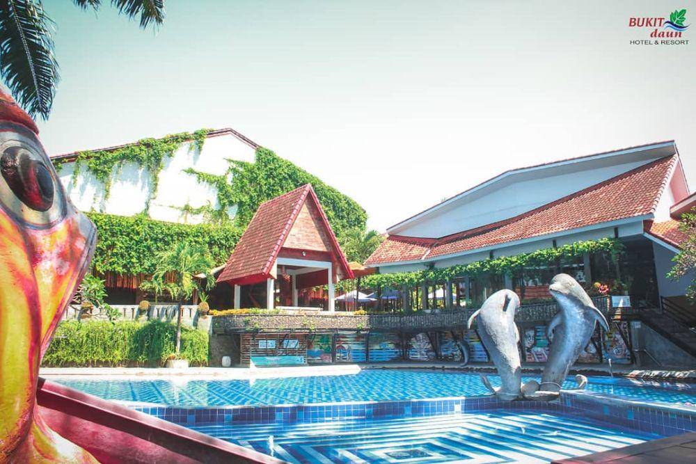 Kolam renang Bukit Daun Hotel and Resort (instagram.com/bukitdaunresort)