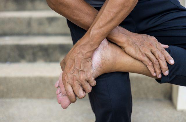Osteomielitis: Penyebab, Gejala, Komplikasi, Pengobatan