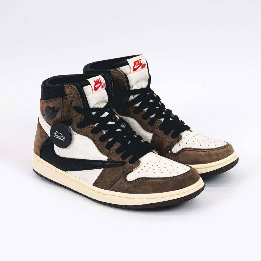 Nike Air Jordan 1 High x Travis Scott (www.tokopedia.com)