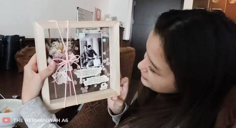 potret Sarah Menzel dilarikan ke RS (youtube.com/The Hermansyah A6)