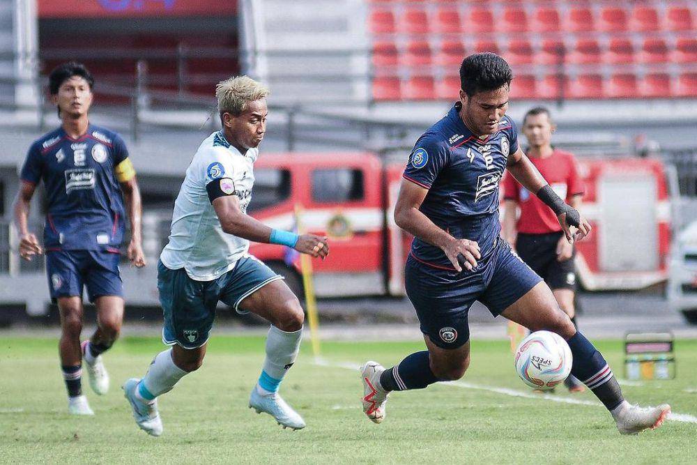 Arema FC saat menghadapi Persita Tangerang pada putaran pertama Liga 1 Indonesia 2023/2024. (instagram.com/aremafcofficial)