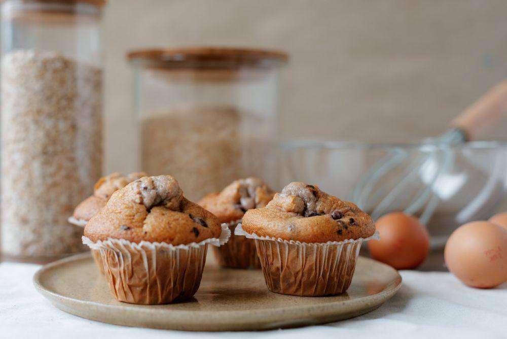 kue muffin (pexels.com/Anete Lusina)