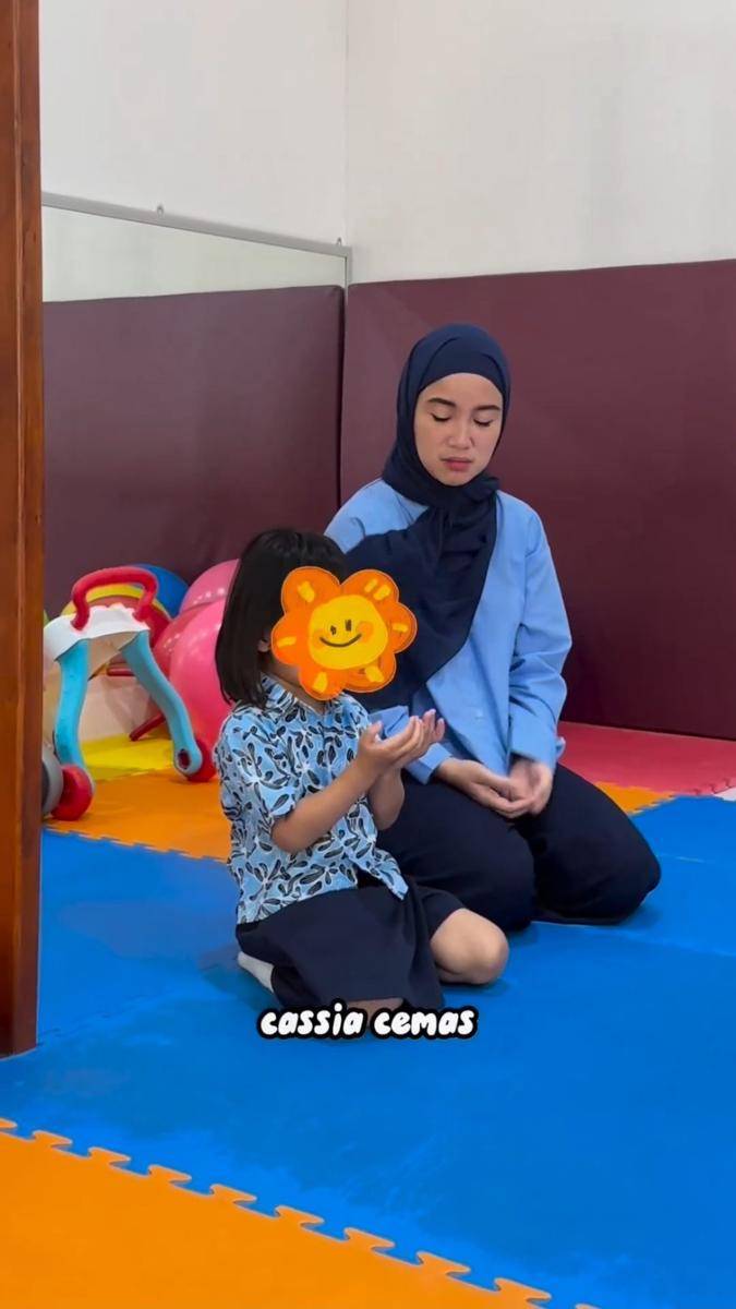 potret Chacha Frederica antar Cassia kembali bersekolah (instagram.com/chafrederica)