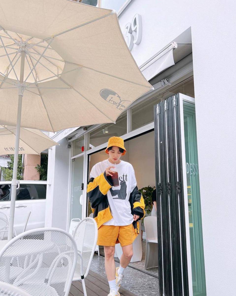 Jeonghan di Dessert 39 (instagram.com/jeonghaniyoo_n)