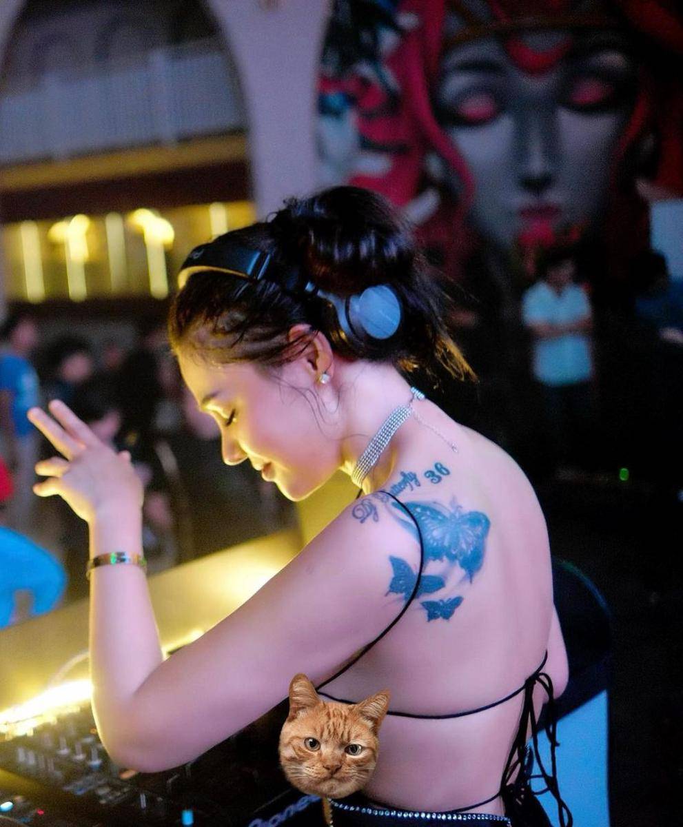 potret DJ Butterfly punya tato kupu-kupu (instagram.com/dj_kattybutterfly36)
